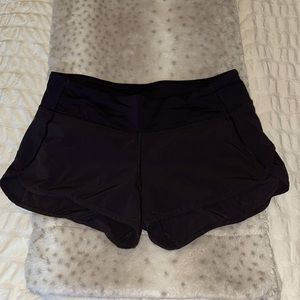 Lululemon 4” shorts